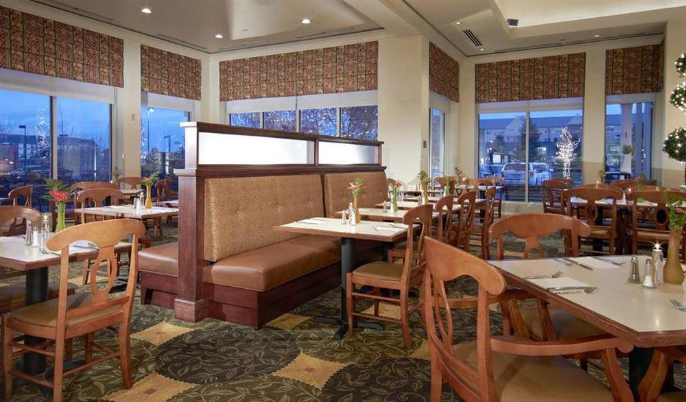 Hilton Garden Inn Denver Airport Орора Ресторан фото